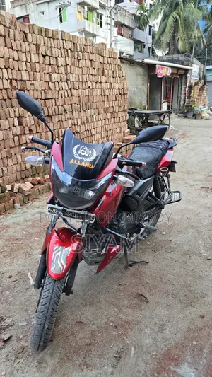 টিভিএস ২০১৫ রেড