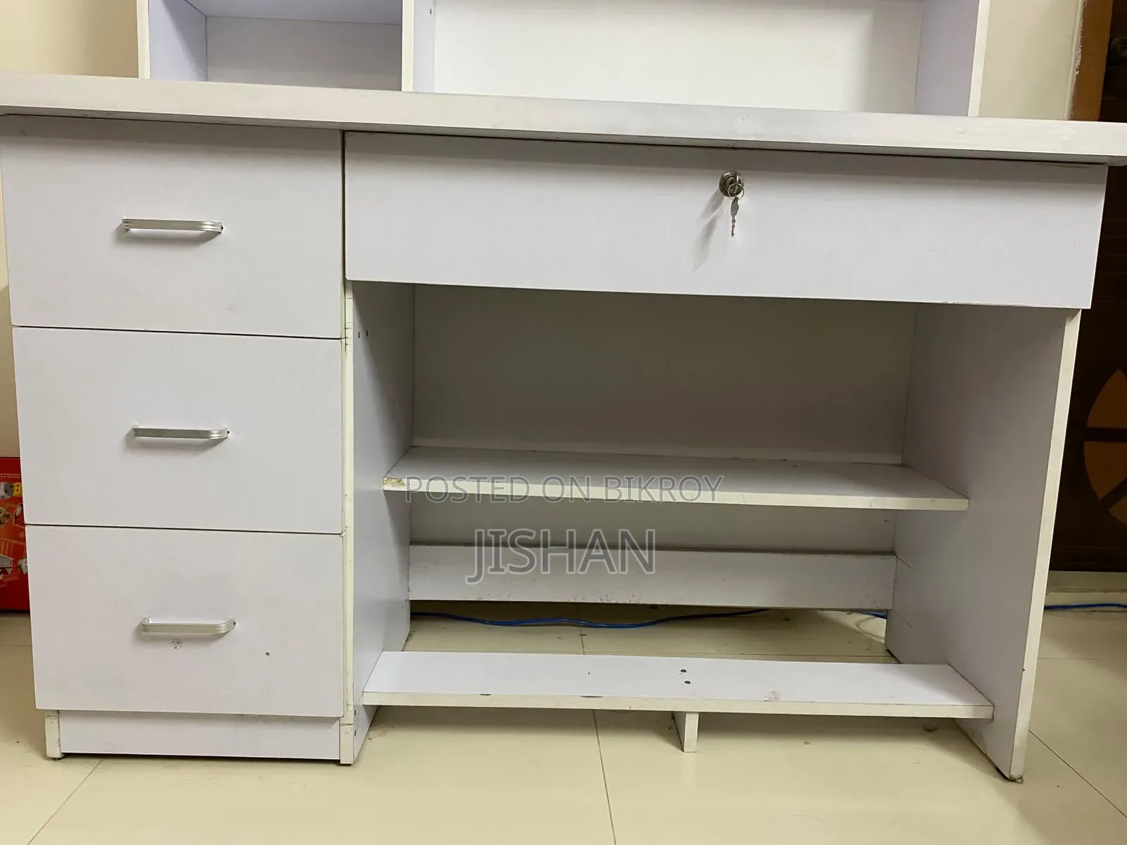 Reading Table