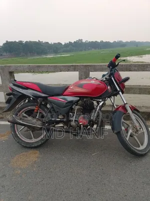 বাজাজ প্লাটিনা ১০০ ২০১২ লাল