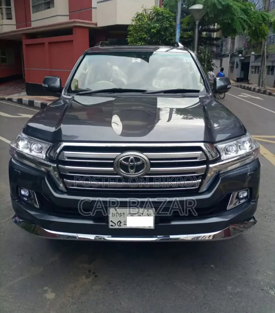 Toyota Land Cruiser 4.5 V8 VXR 2018 Gray
