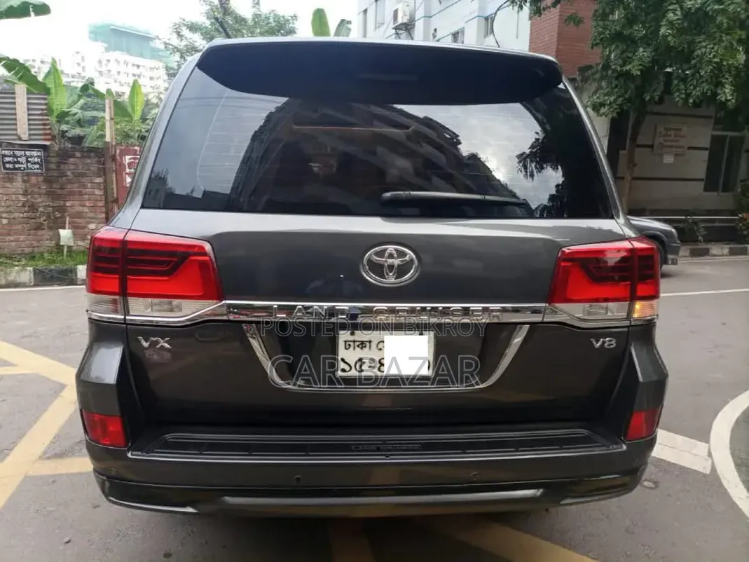 Toyota Land Cruiser 4.5 V8 VXR 2018 Gray