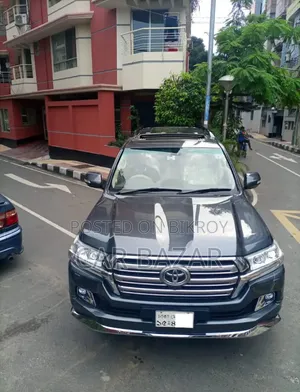 Toyota Land Cruiser 4.5 V8 VXR 2018 Gray