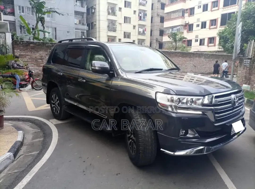 Toyota Land Cruiser 4.5 V8 VXR 2018 Gray