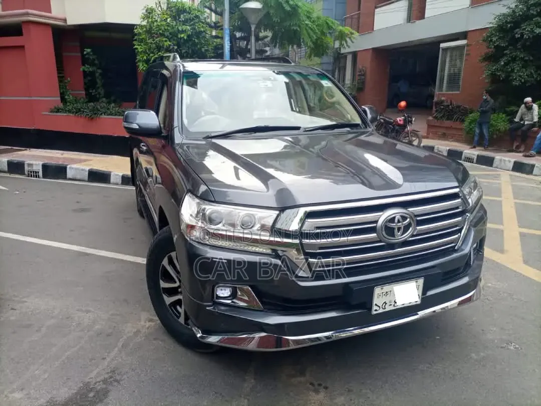 Toyota Land Cruiser 4.5 V8 VXR 2018 Gray