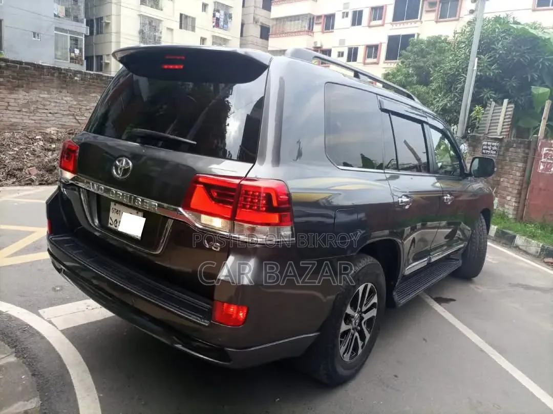 Toyota Land Cruiser 4.5 V8 VXR 2018 Gray
