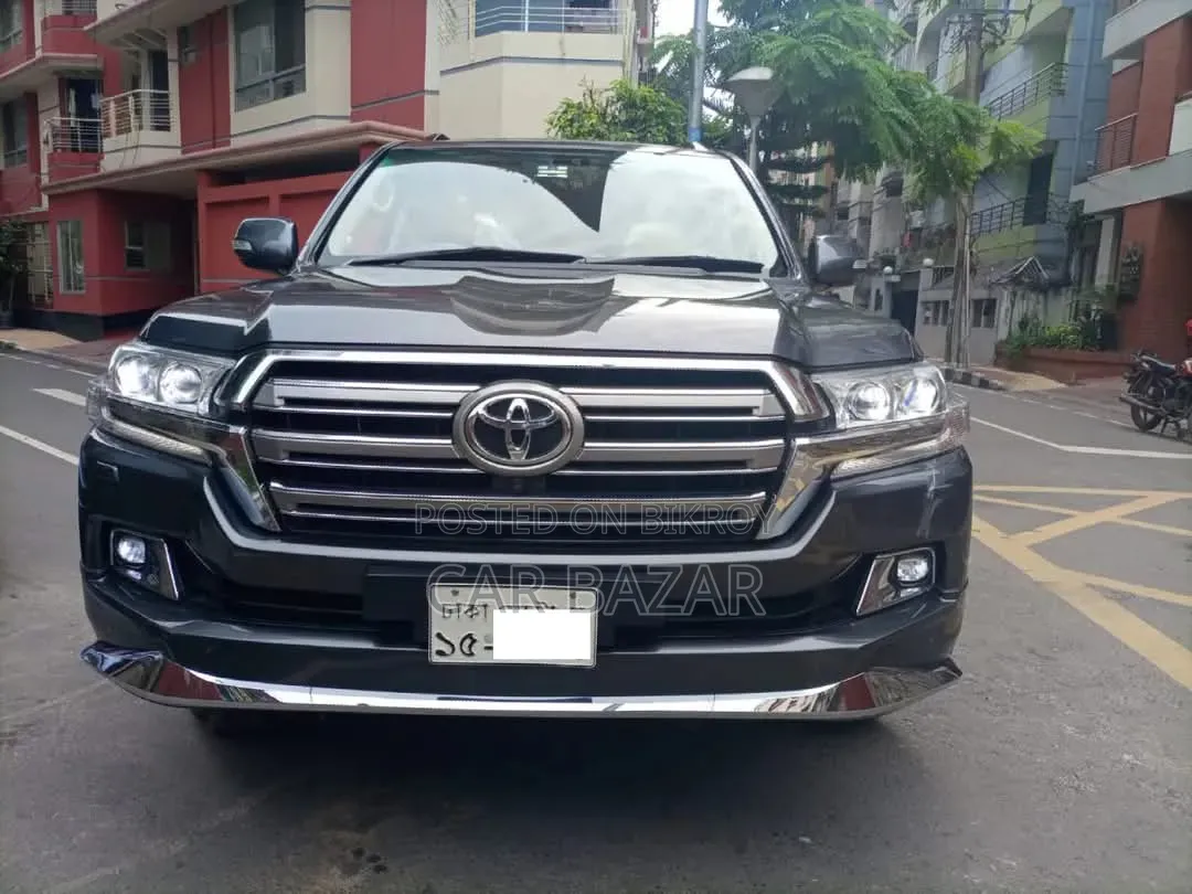 Toyota Land Cruiser 4.5 V8 VXR 2018 Gray