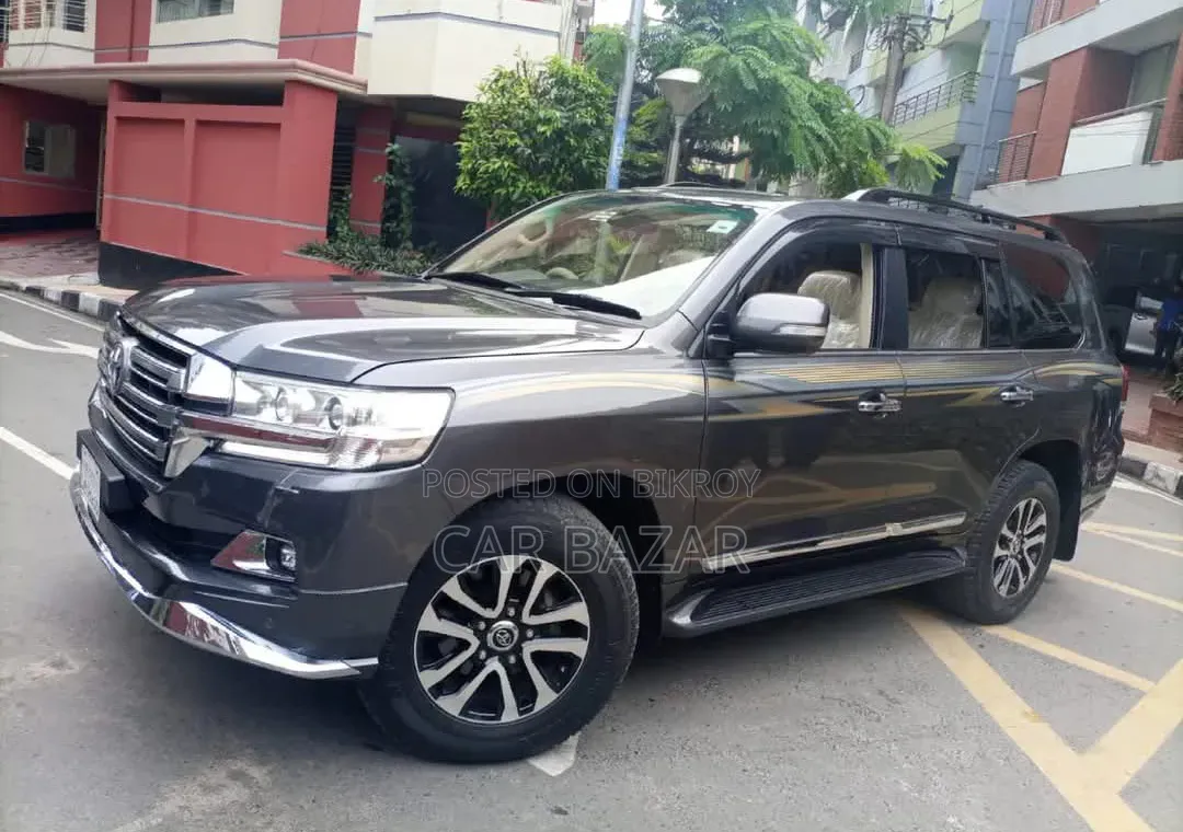 Toyota Land Cruiser 4.5 V8 VXR 2018 Gray