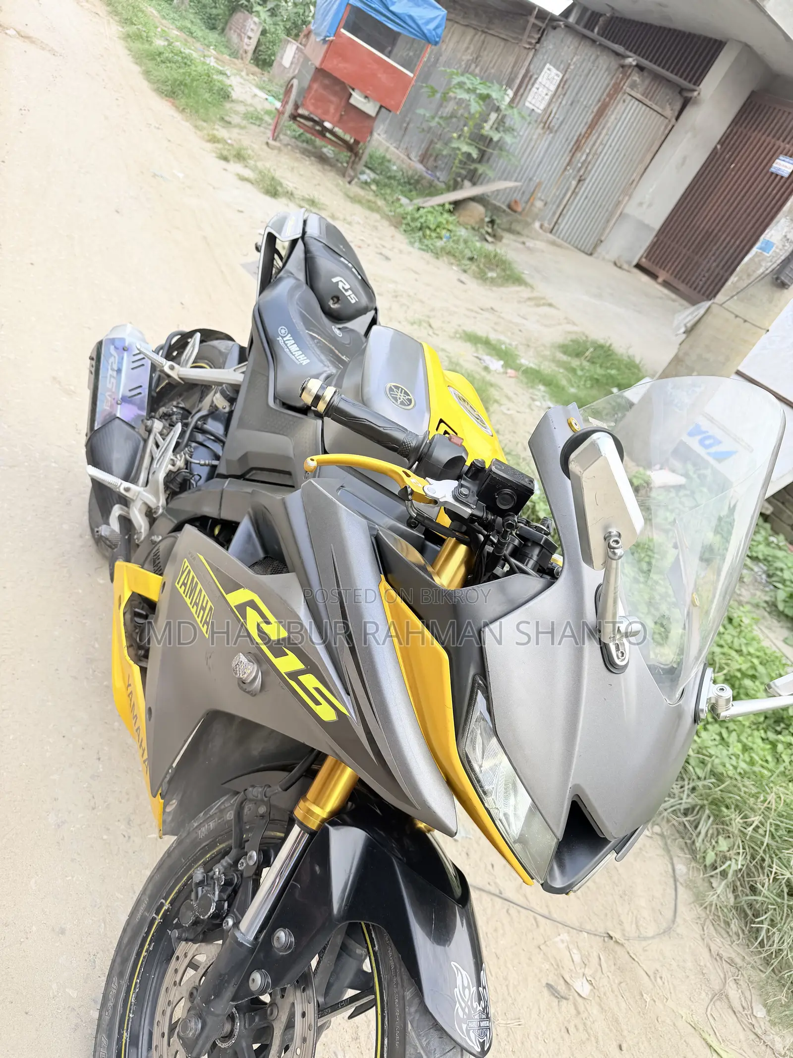 Yamaha R15 V3 2019 Yellow