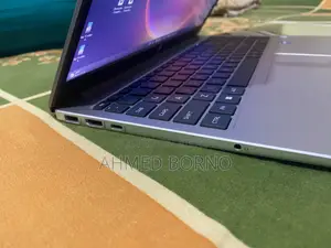 Laptop HP 250 G10 8GB Intel Core i3 SSD 512GB