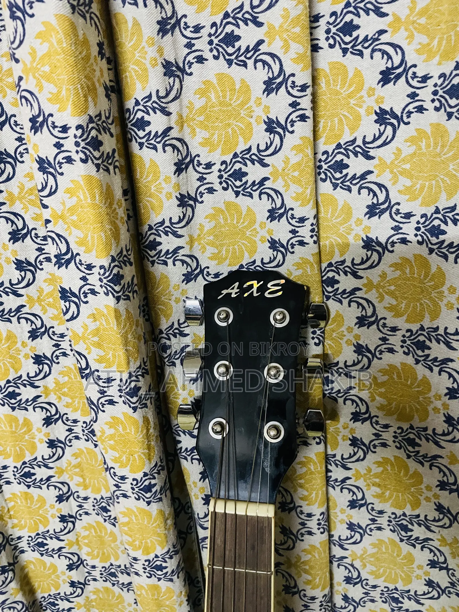 AXE Acoustic Guitar AG-48C/BK – Like New Condition