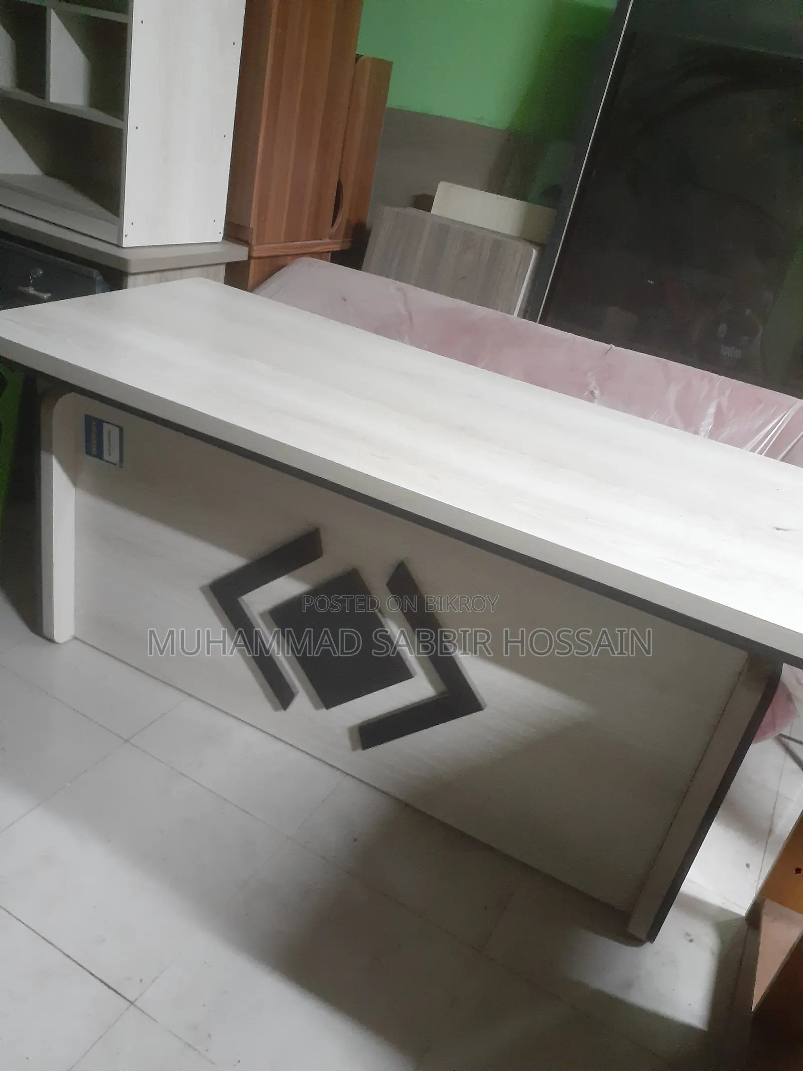 6x3 Feet Partex Corporate Office Desk Table