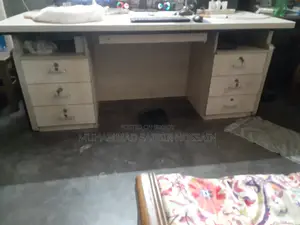 6x3 Feet Partex Corporate Office Desk Table