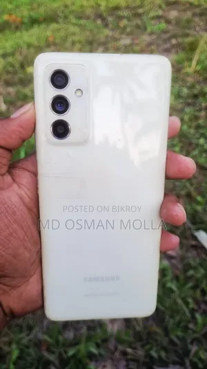 স্যামসাং গ্যালাক্সি এ৮২ ৫জি (গ্যালাক্সি কোয়ান্টাম ২) ১২৮ জিবি হোয়াইট