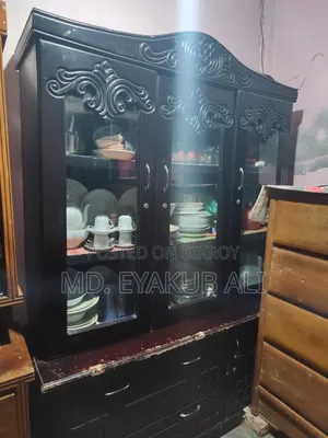 Almirah with Drawer