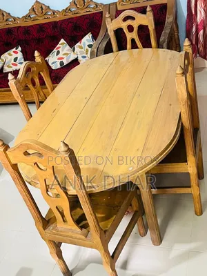 ​৪টি চেয়ারসহ কাঠের ওভাল ডাইনিং টেবিল (৫.৪ ফুট)