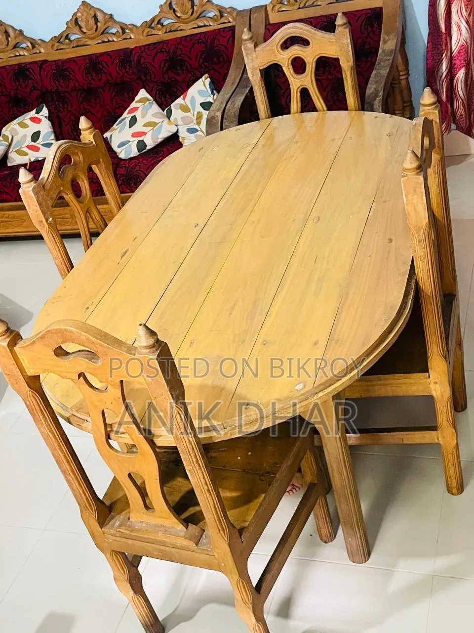 ​৪টি চেয়ারসহ কাঠের ওভাল ডাইনিং টেবিল (৫.৪ ফুট)