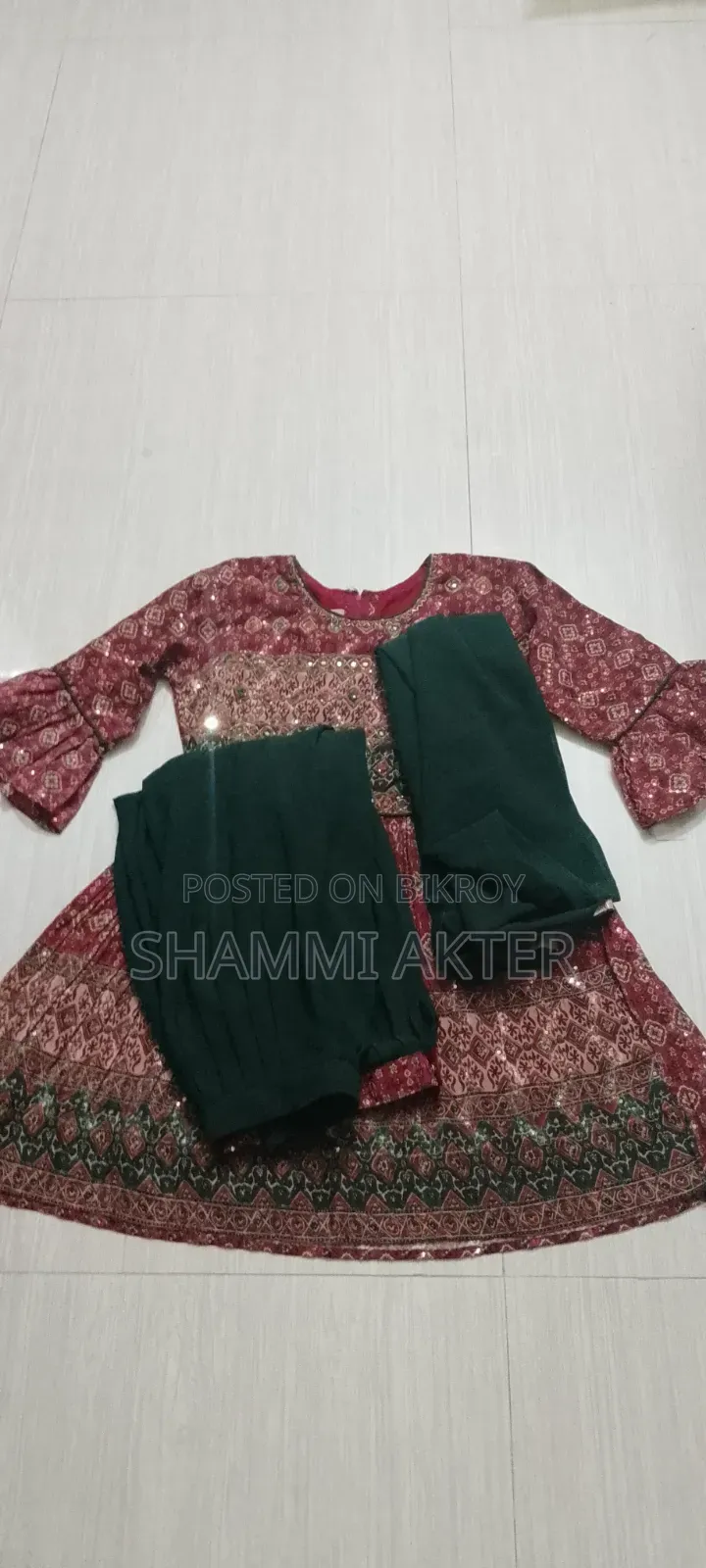 ডার্ক পিংক লেয়ার্ড পার্টি ফ্রক