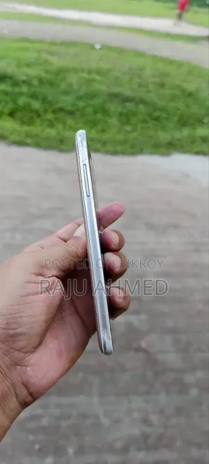 স্যামসাং গ্যালাক্সি জে৩ ৮ জিবি গোল্ড