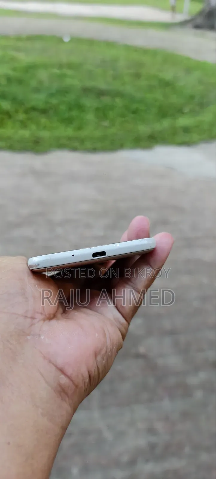 স্যামসাং গ্যালাক্সি জে৩ ৮ জিবি গোল্ড