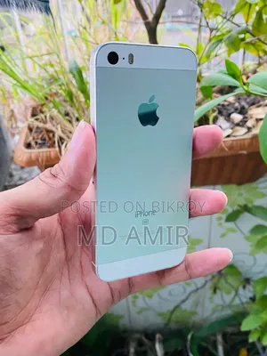 অ্যাপল আইফোন এসই ১৬ জিবি সিলভার