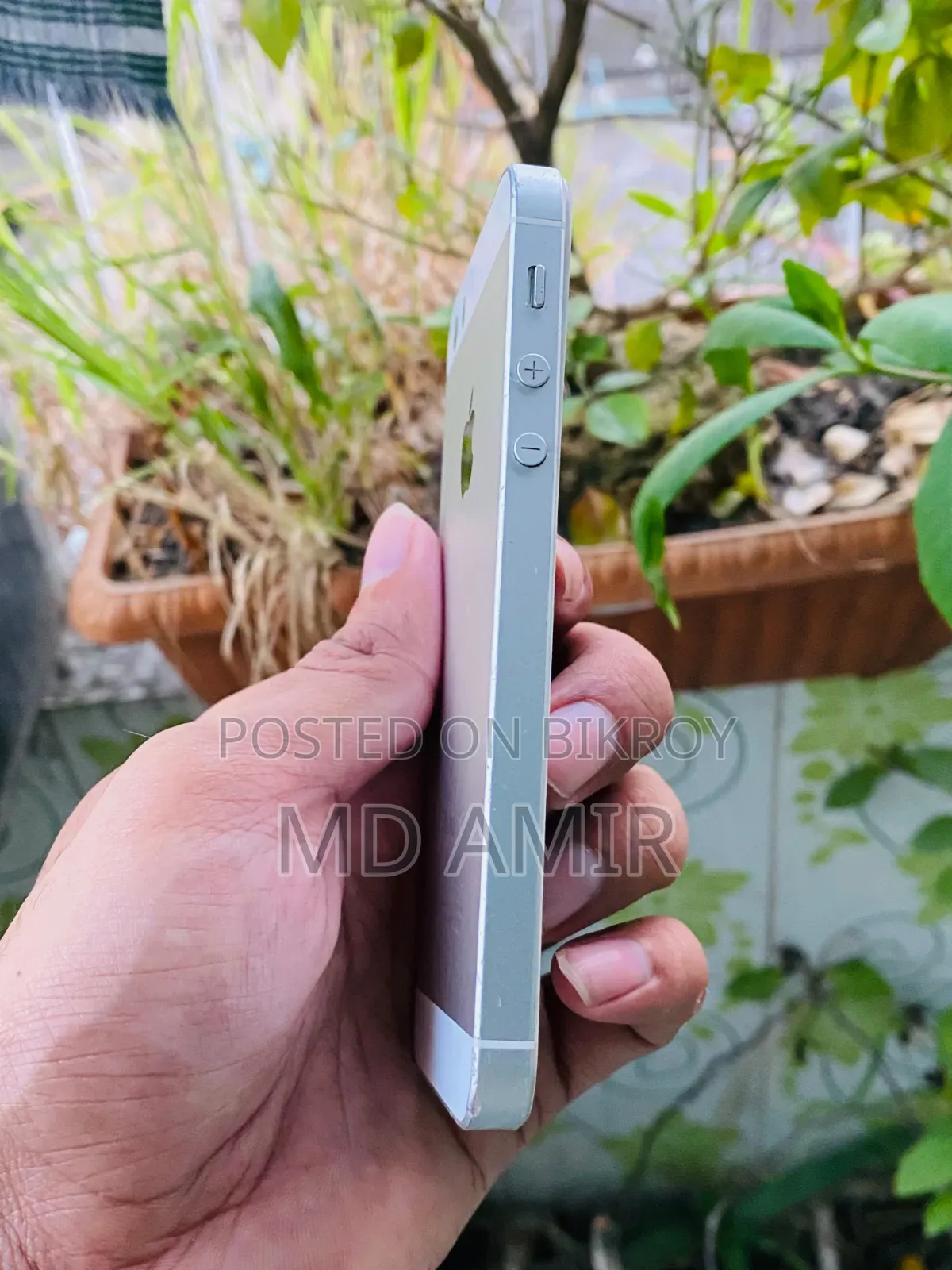 Apple iPhone SE 16 GB Silver