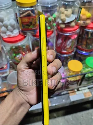 শাওমি পকো এম ৩ ৬৪ জিবি ইয়েলো
