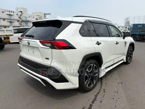 Toyota RAV4 2021 Pearl