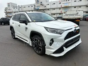 Toyota RAV4 2021 Pearl