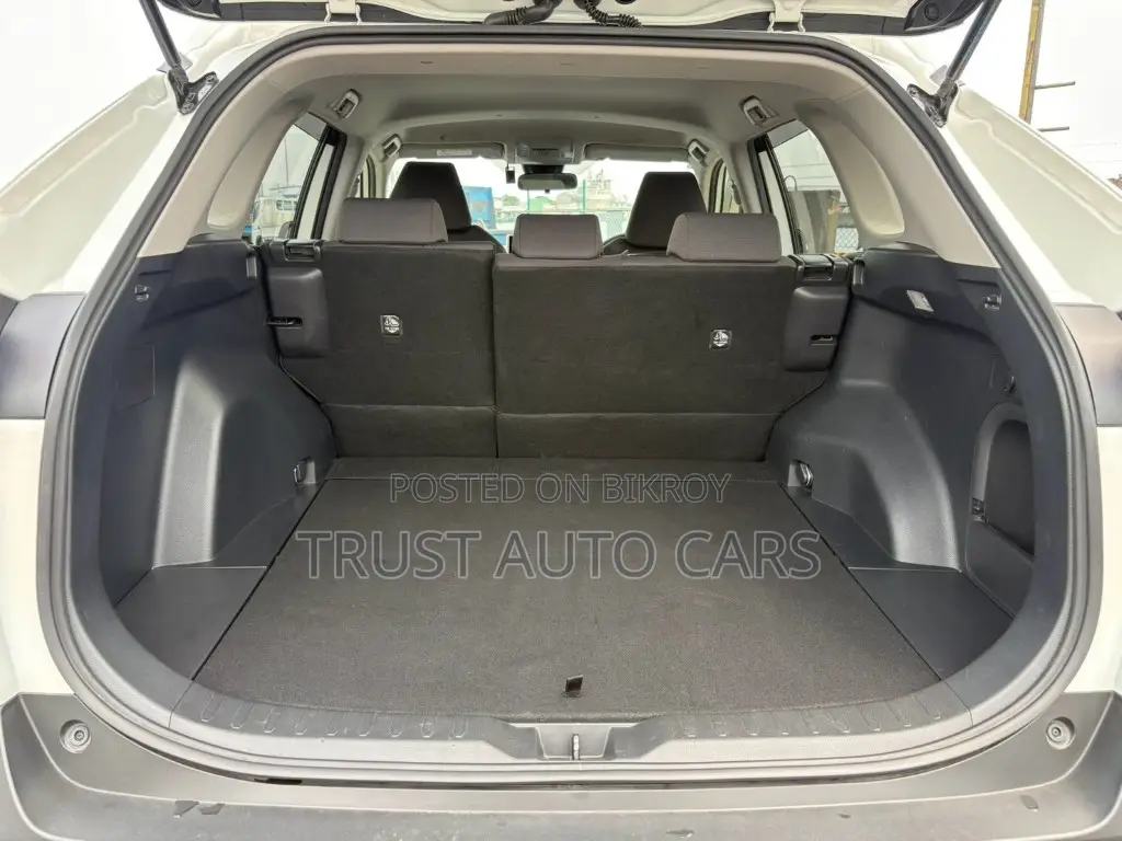 Toyota RAV4 2021 Pearl