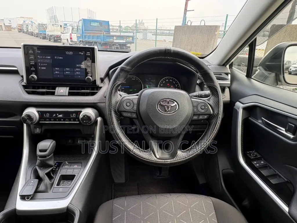 Toyota RAV4 2021 Pearl