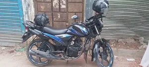 সুজুকি হায়াতে ২০১৬ কালো