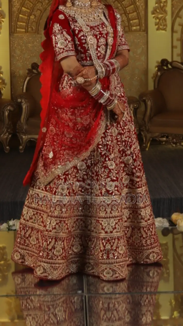 চমৎকার ব্রাইডাল লেহেঙ্গা।