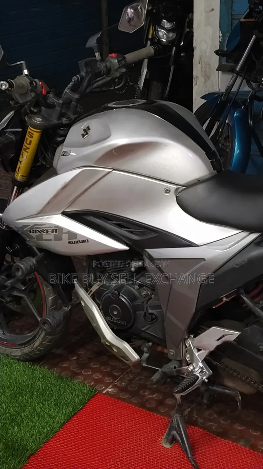Suzuki Gixxer 2022 White