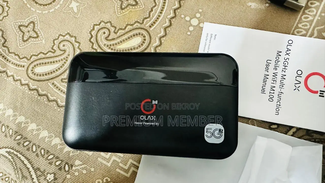 Olax M100 Pocket Router with 10000mAh Battery (Like New)