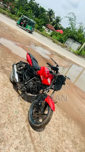 বাজাজ পালসার ১৩৫ এলএস ২০১৮ লাল