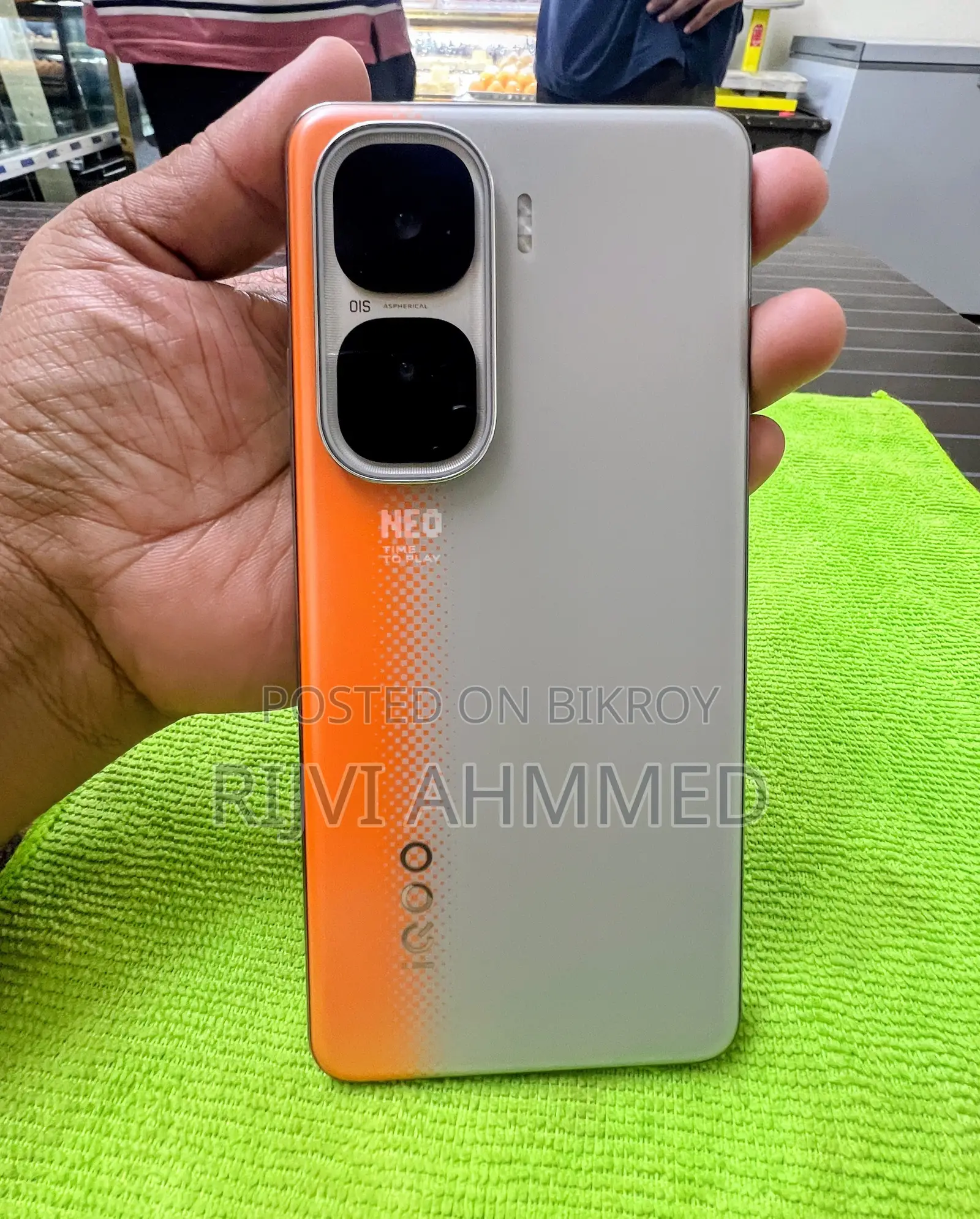 iQOO 256 GB Orange