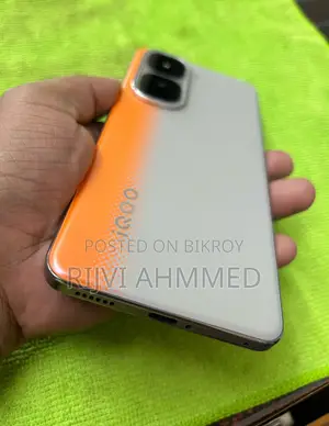 iQOO 256 GB Orange