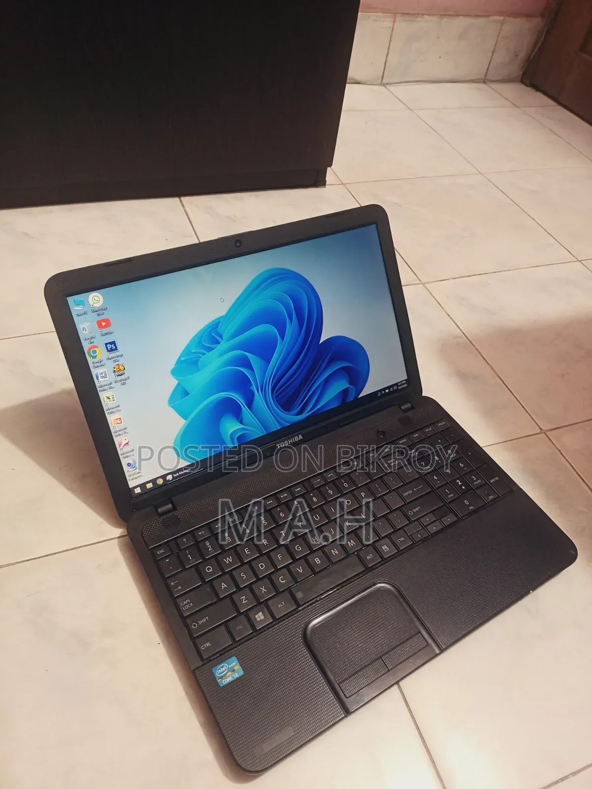 Laptop Toshiba Satellite C850 4GB Intel Core i3 HDD 320GB