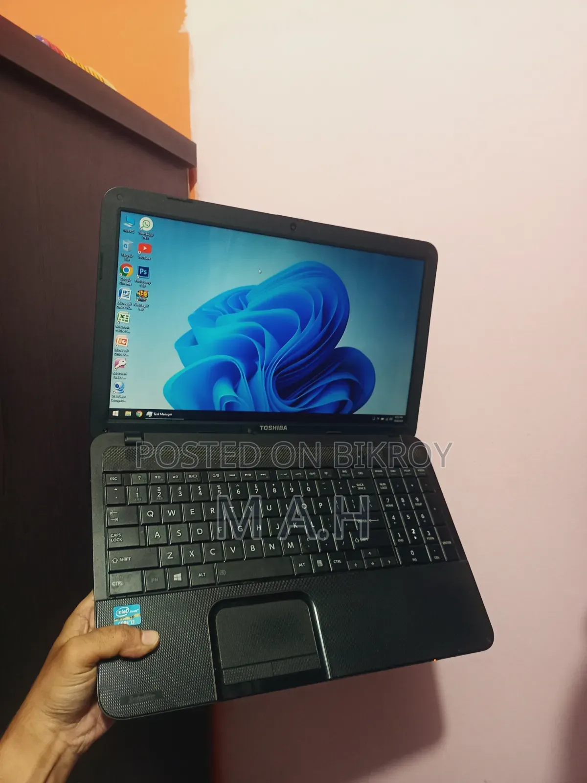 Laptop Toshiba Satellite C850 4GB Intel Core i3 HDD 320GB