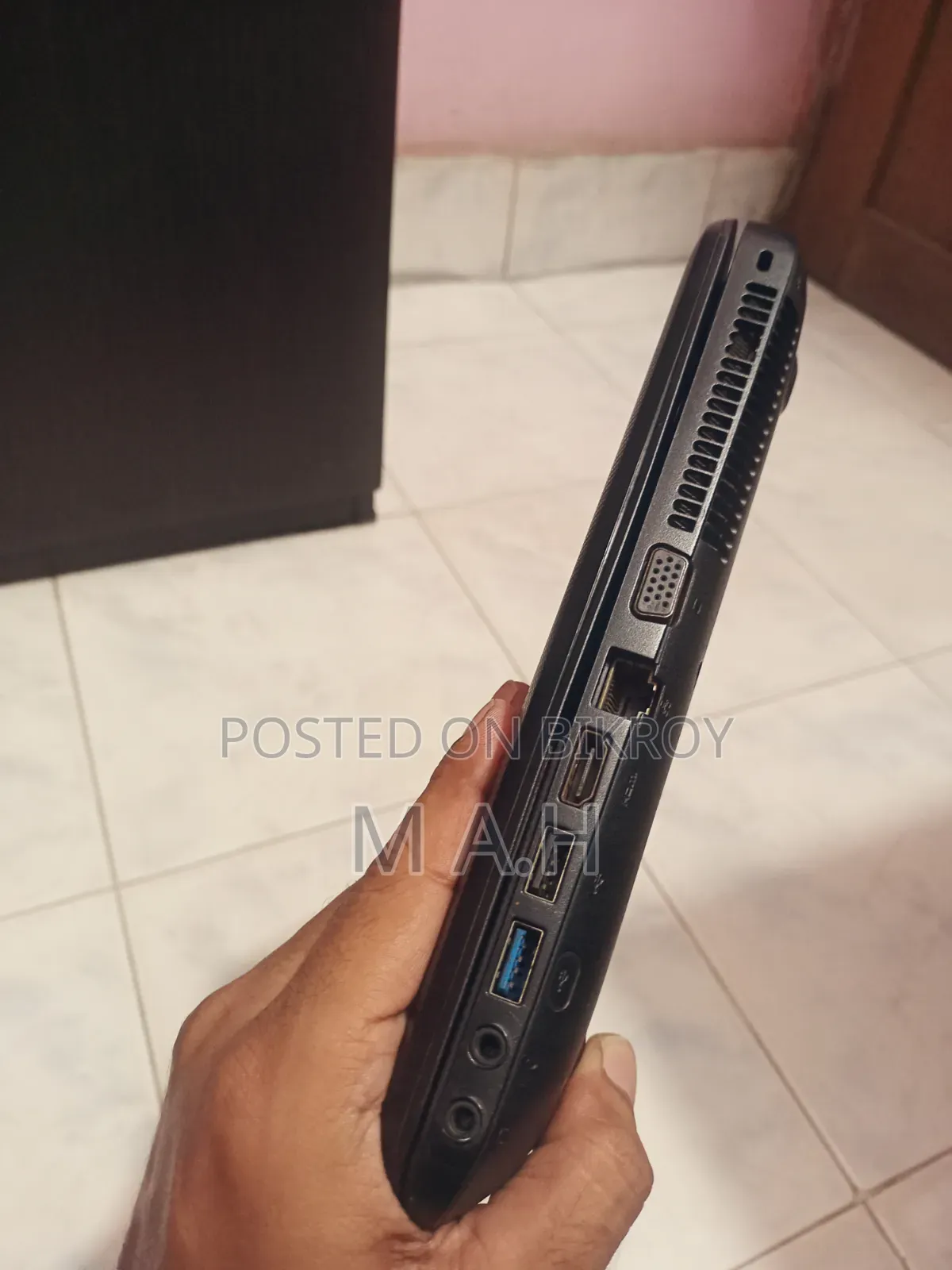 Laptop Toshiba Satellite C850 4GB Intel Core i3 HDD 320GB