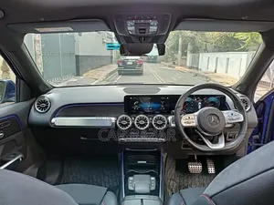 Mercedes-Benz GLB-Class GLB 200 2020 Blue