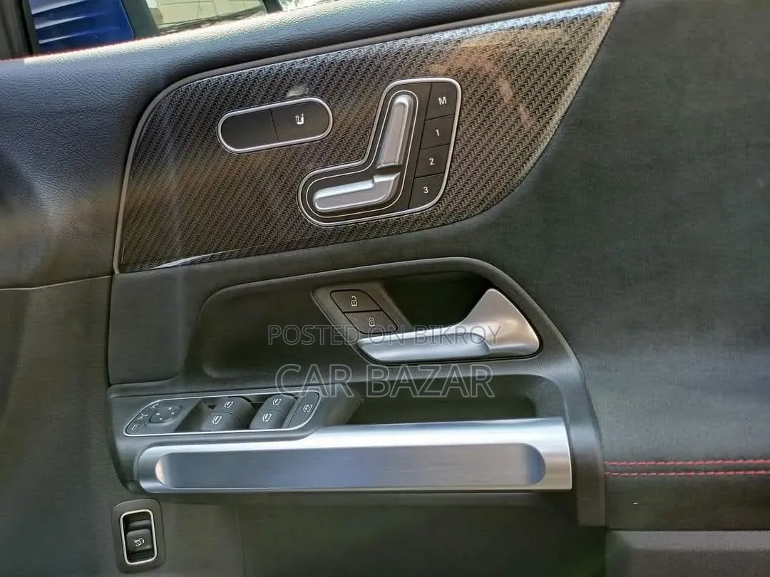 Mercedes-Benz GLB-Class GLB 200 2020 Blue