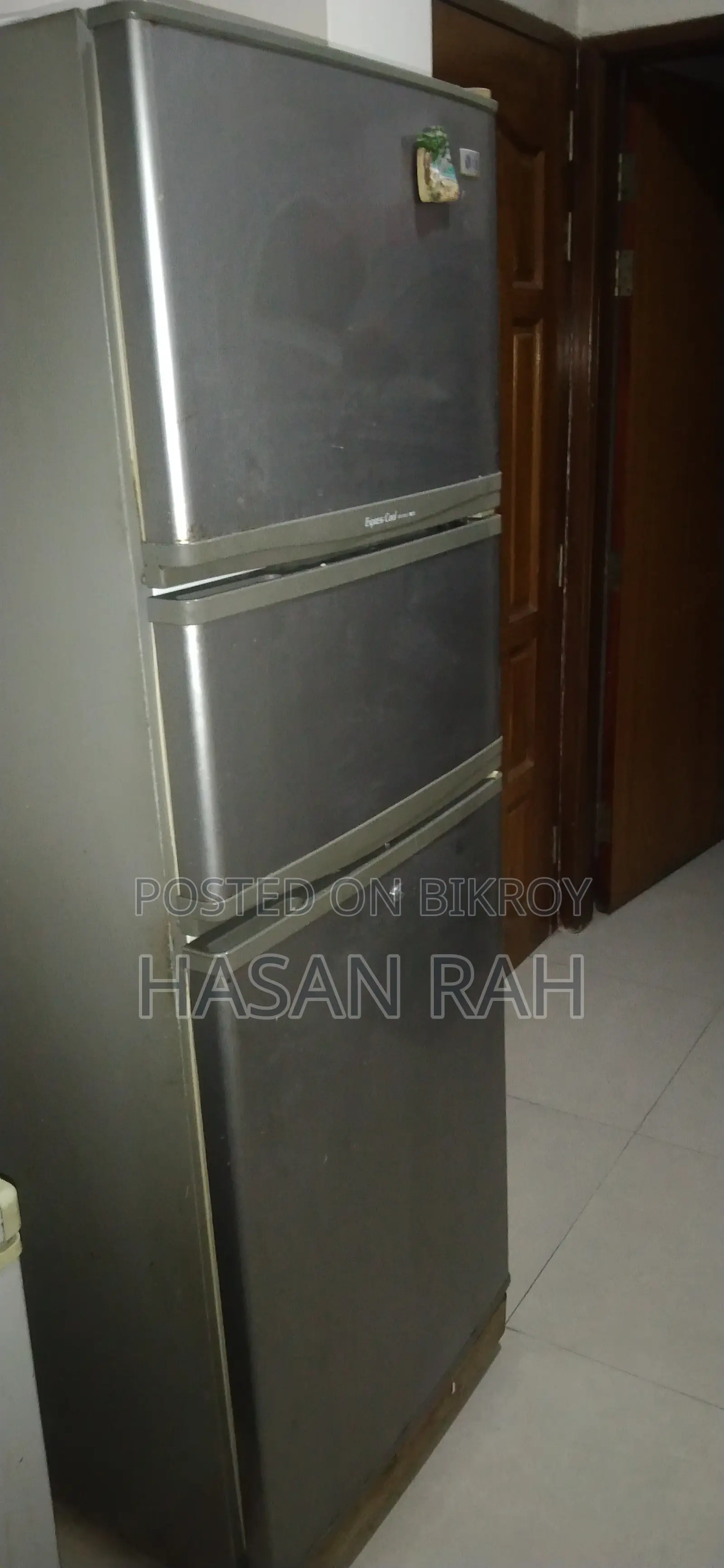 এলজি ফ্রিজ ৪০০ লিটার সর্বোচ্চ ৩ দরজা ধারণক্ষমতা