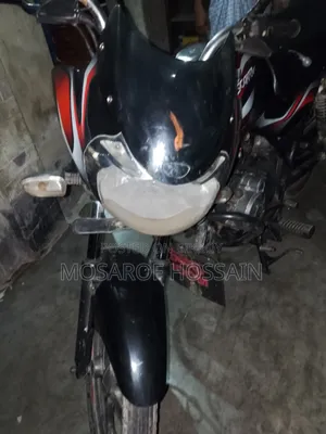 বাজাজ ডিসকভার ১০০ ২০১৫ কালো