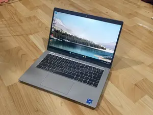 Laptop Dell 3GB Intel SSD 256GB