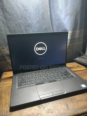 Laptop Dell Latitude 5400 8GB Intel Core i5 SSD 256GB