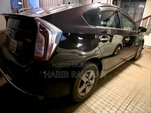 Toyota Prius 2013 Red