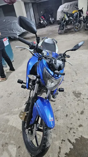 টিভিএস অ্যাপাচি ১৬০ ৪ভি ২০১৯ নীল