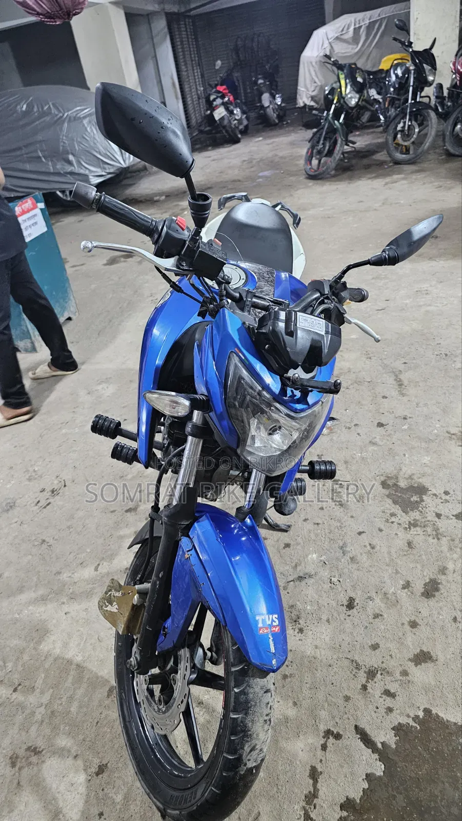 টিভিএস অ্যাপাচি ১৬০ ৪ভি ২০১৯ নীল