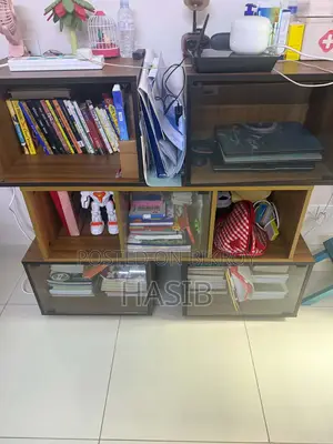 Used Book Shelf Hatil